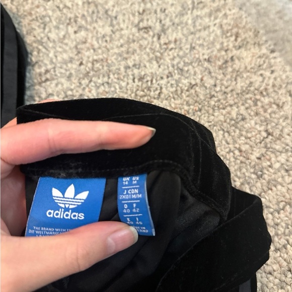 Adidas Velvet Set - Picture 3 of 3